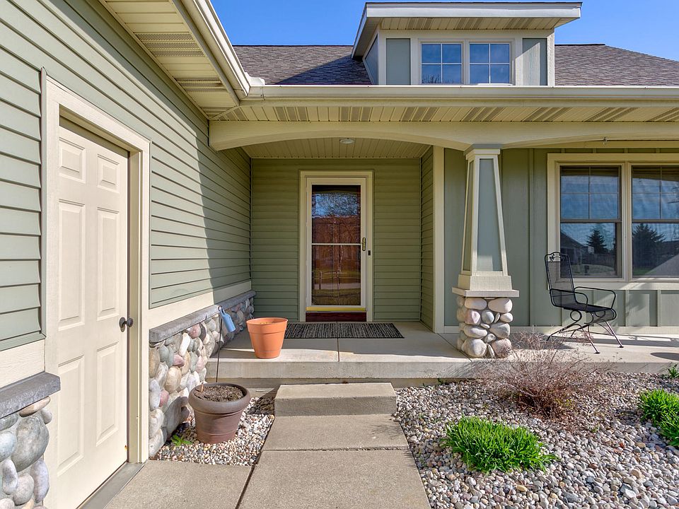 1st image of 4330 Saddlehorn Dr