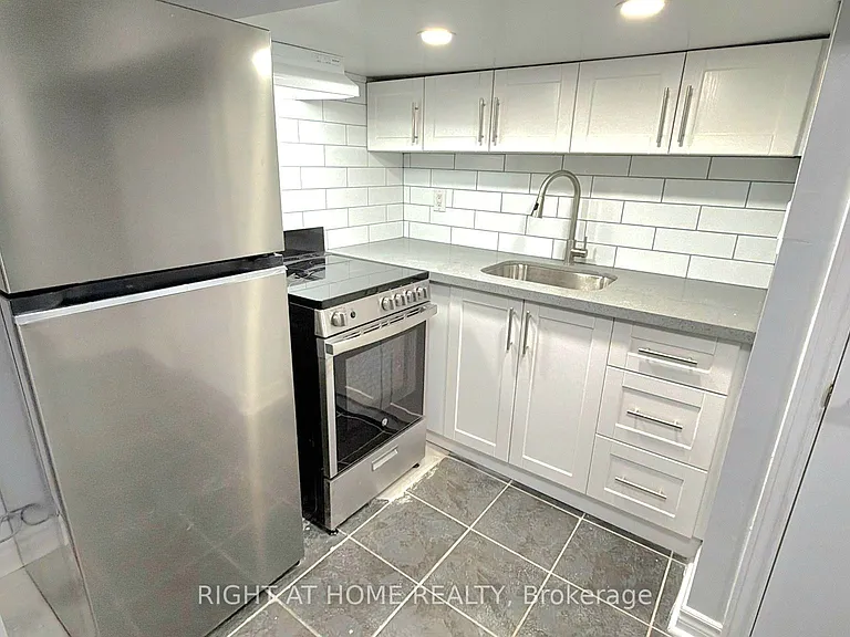 408 Strathmore Blvd #BASEMENT — Photo 8