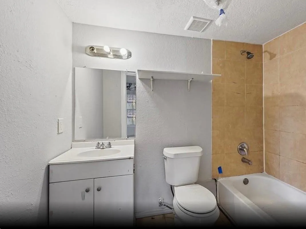 Building Photo - 205 Hafer St