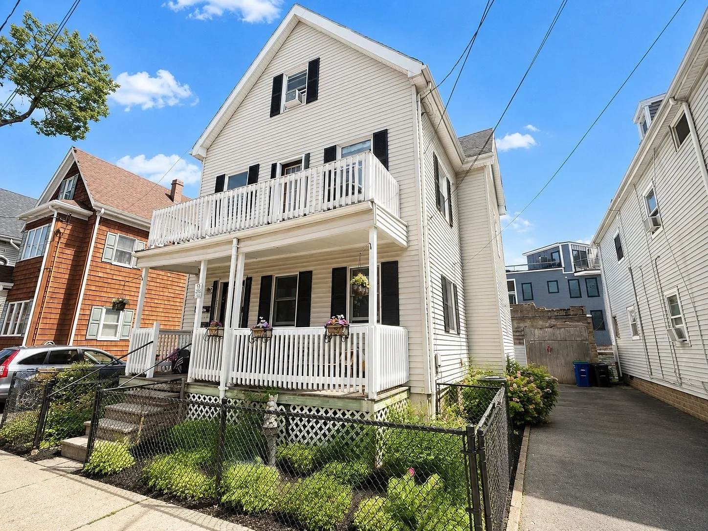 2 bed, 1.0 bath, 800 sqft, $2,000 — Photo 2