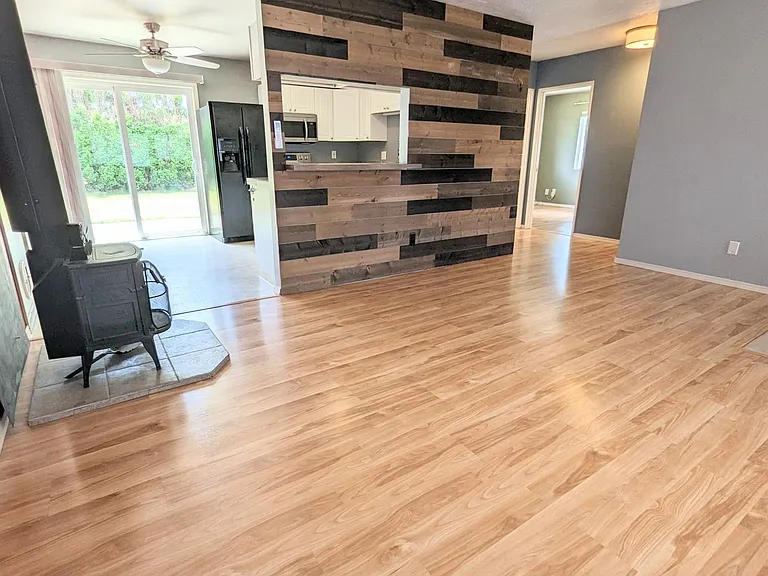 10902 NE Sacramento St — Photo 3