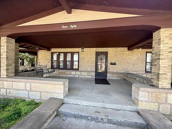 4th image of 780 S Beaumont Road