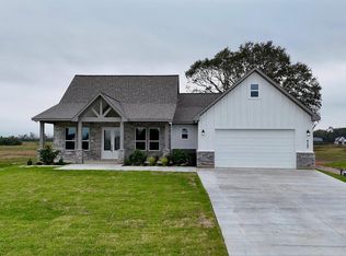 925 Buffalo Trl, Angleton, TX 77515