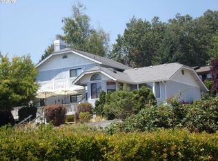 1725 NW Crescent Dr, Grants Pass, OR