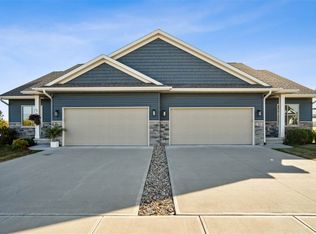 702 Brook Ridge Ave, North Liberty, IA 52317