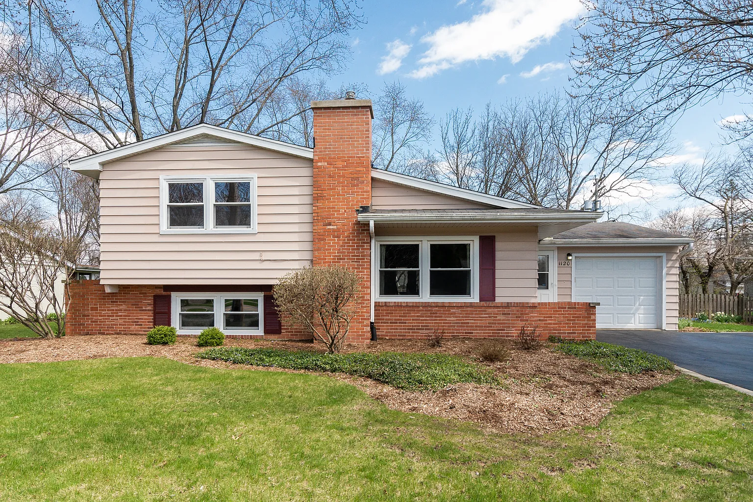 1120 Modaff Rd photo 1