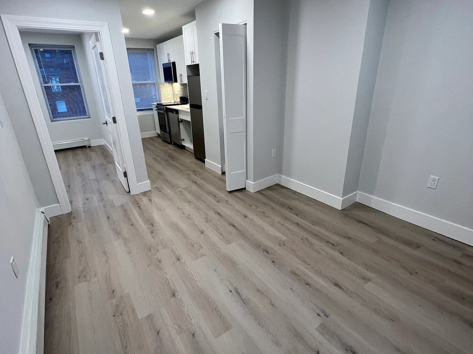 Studio, 500 sqft, $3,100 — Photo 3