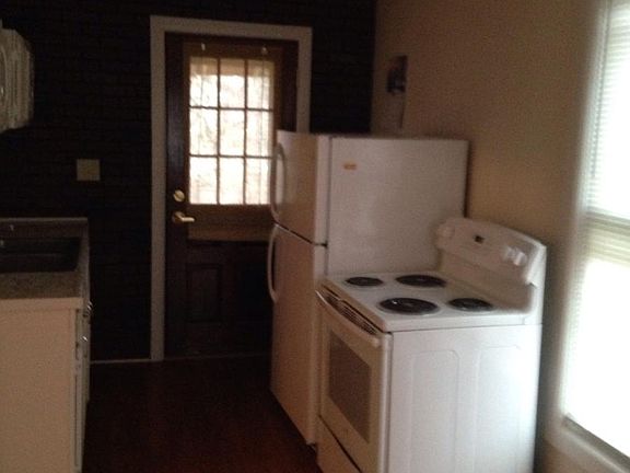3rd image of 1787 N Cassady Ave