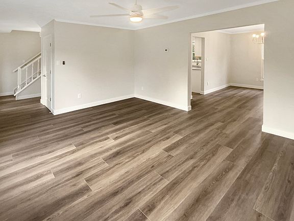 5th image of 10914 Magenta Ln