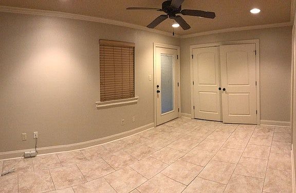 3rd image of 1607 W Saint Mary Blvd