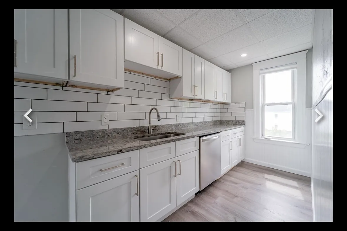 3 bed, $2,250 — Photo 3