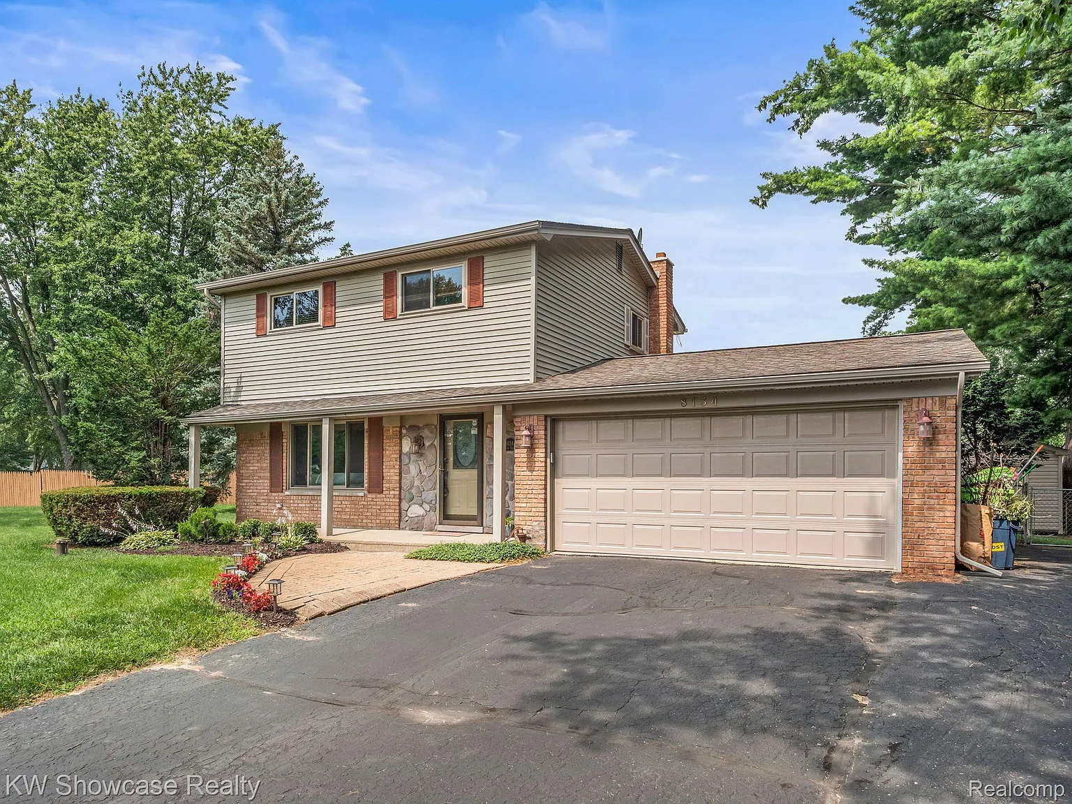 8134 Rene Ct photo 1