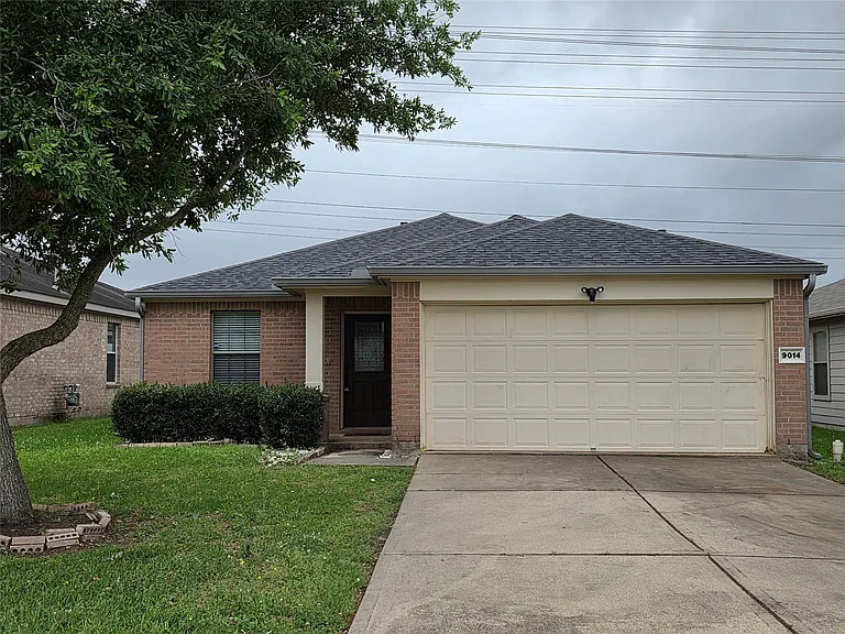 9014 Kerry Prairie Ln — Photo 2