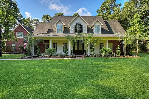 10819 Lake Windcrest Photo 1