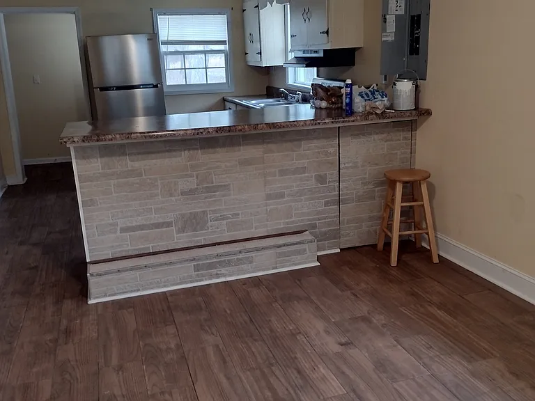 1113 New Rosedale Rd NE — Photo 3