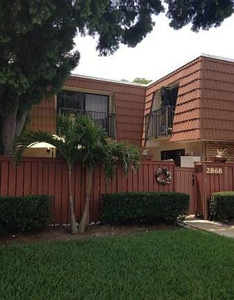 3rd image of 2868 Waterford Dr S