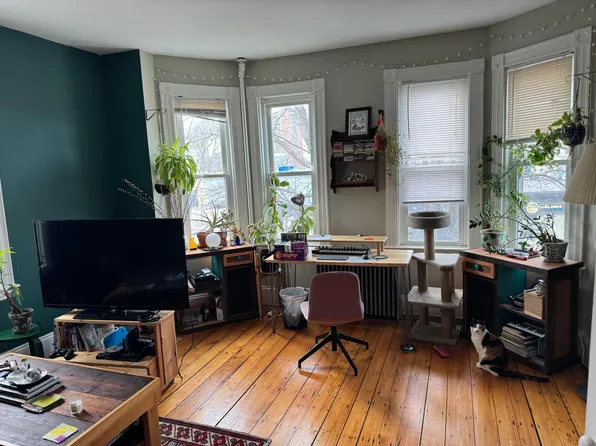 398 Centre St APT 3, Jamaica Plain, MA 02130