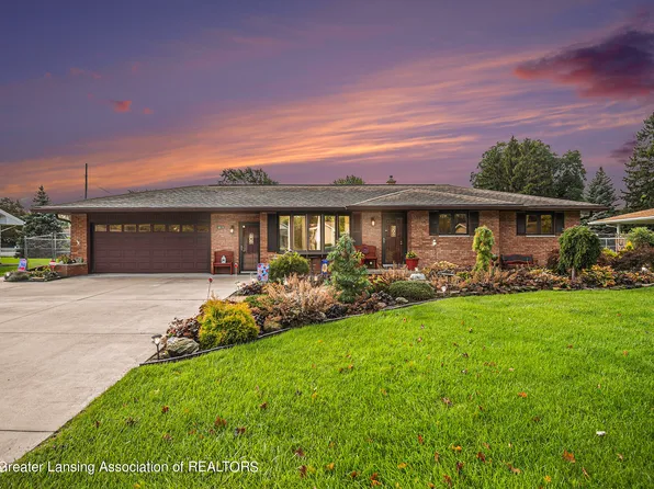 1873 Englewood Dr, Bay City, MI 48708