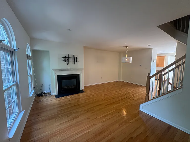 211 Anvil Way — Photo 4