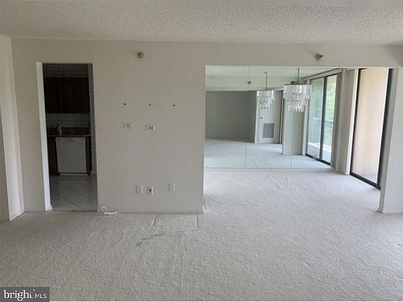 3rd image of 7401 Westlake Ter APT 702