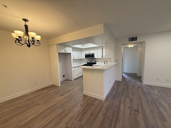 2nd image of 1323 E Broadway