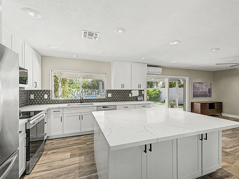 5017 E Acoma Dr — Photo 18