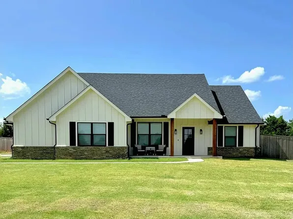 307 Teri Ln, McLoud, OK 74851