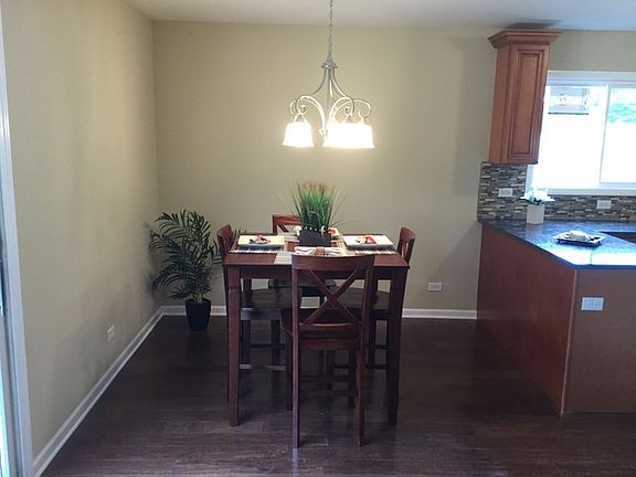 3rd image of 130 Vantroba Dr