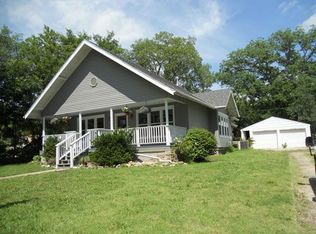 12 S 10th St, Council Grove, KS 66846