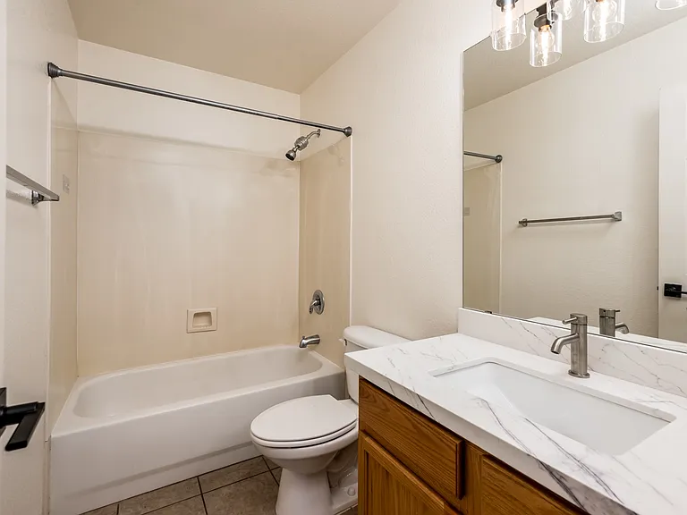 17429 W Watson Ln — Photo 11