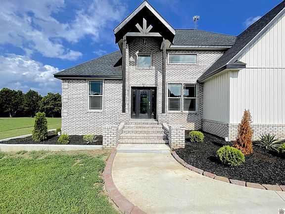 4th image of 1108 Cindy Ln