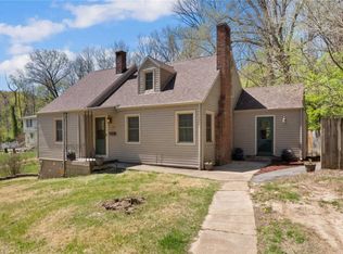 17 Windsor Dr, Belleville, IL