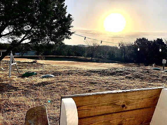 2nd image of 257 Sunset Oak