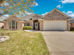 1612 Stratford Dr, Mansfield, TX