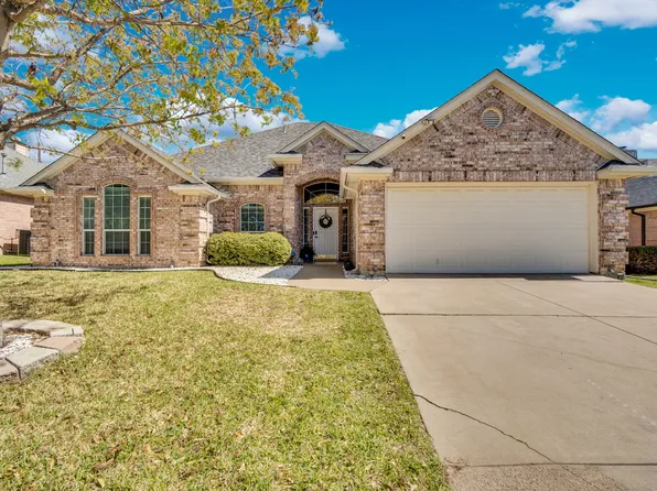 1612 Stratford Dr, Mansfield, TX 76063