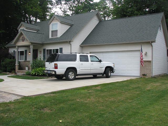 2nd image of 9599 Nook Rd