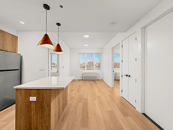 3rd image of 261 Grand Concourse #9720