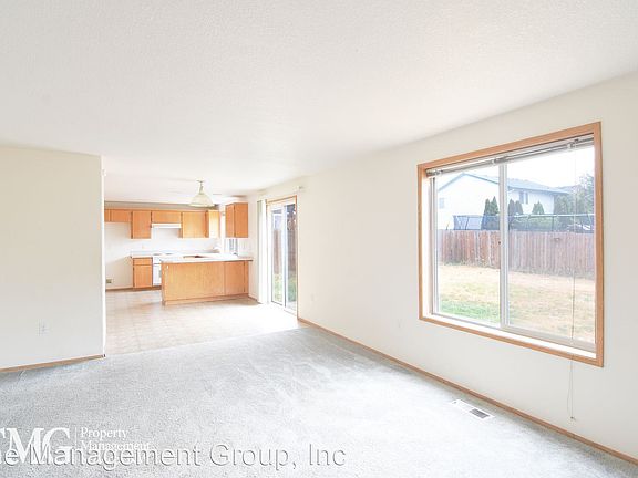 2nd image of 7201 NE 163rd Ave