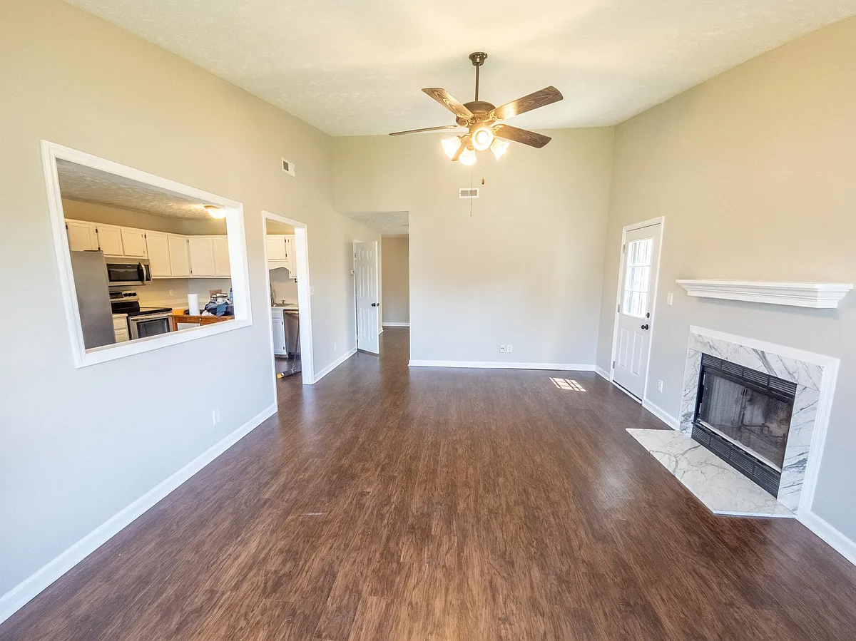 Building Photo - 2935 Chillingworth Dr