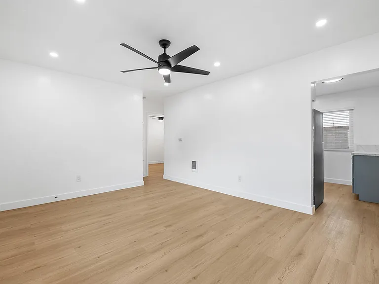 173 Brightwood Ave #B — Photo 6