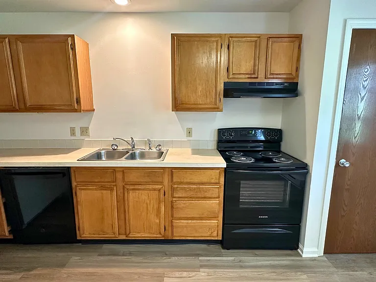 108 Bradford Dr — Photo 14