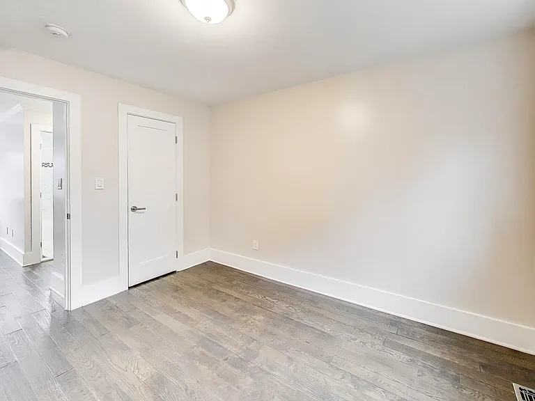 5031 H St SE #1 — Photo 12
