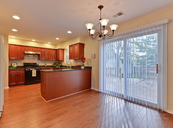 5th image of 505 Waterford Dr