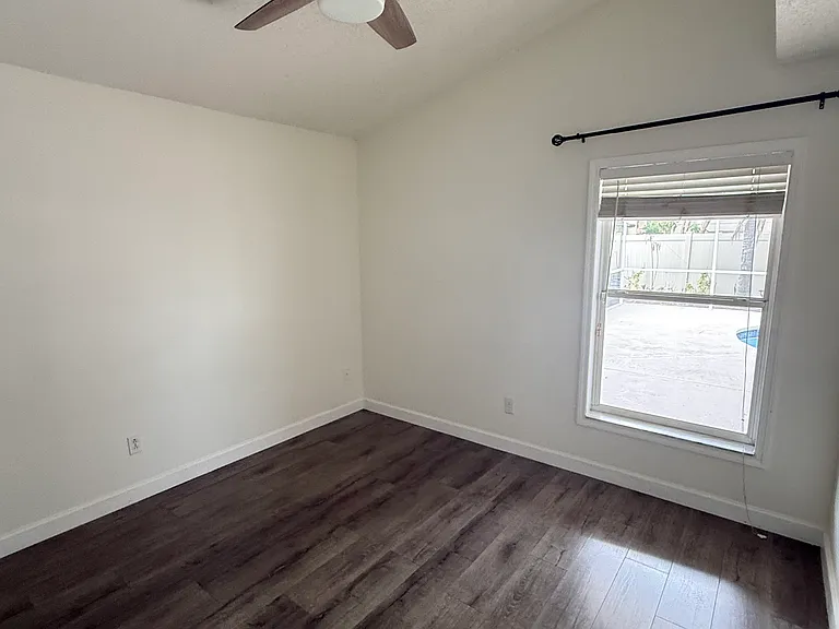 13328 Mallard Cove Blvd — Photo 21