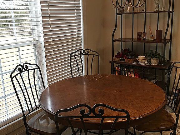 Breakfast nook