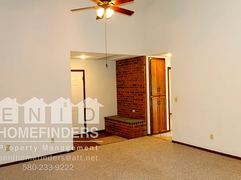 205 Wellington Ave — Photo 4
