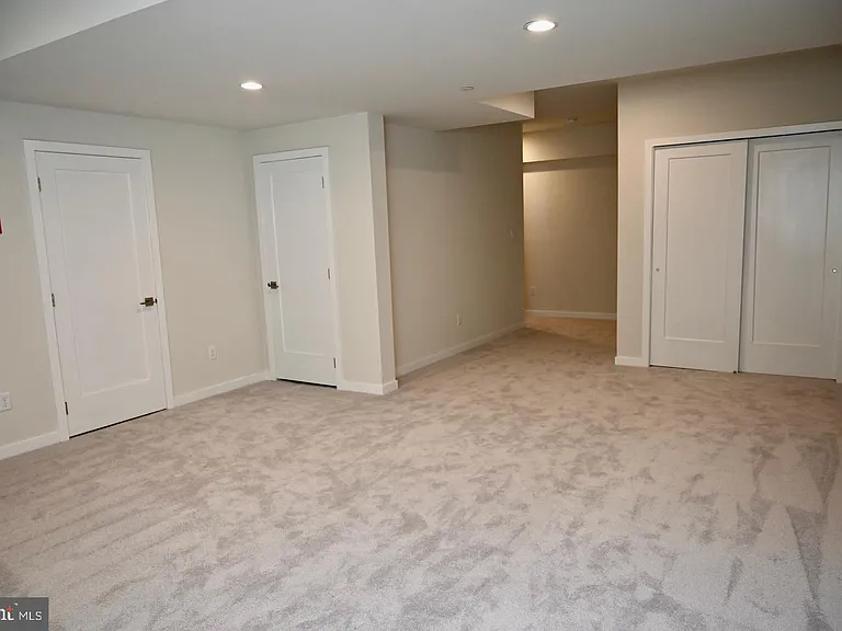 106 Segel Dr — Photo 3