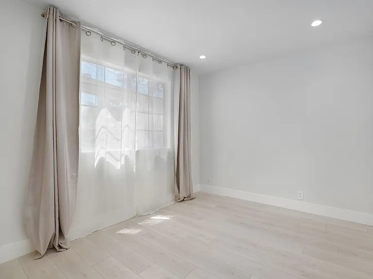 3380 Vinton Ave #103 — Photo 9