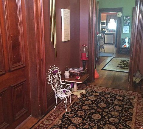 4th image of 305 E 2nd St