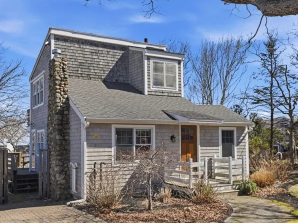85 Ellisville Dr, Plymouth, MA 02360